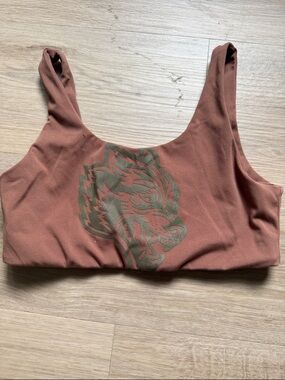 Darc Sport Rust Brown Graphic Scoop Neck Women's sport bra